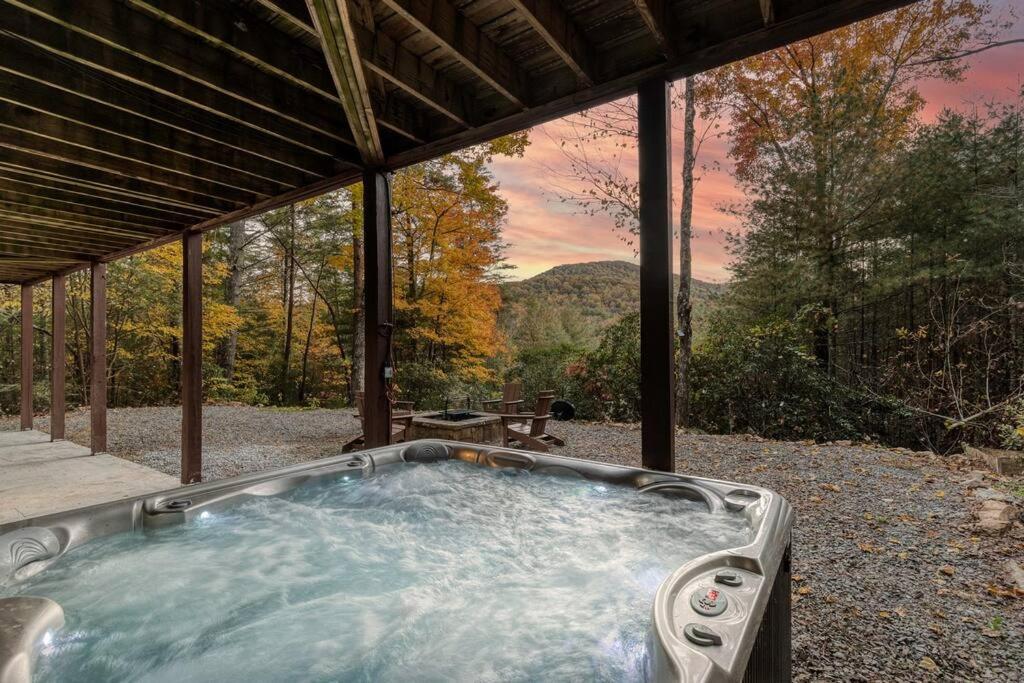 5Br Modern Mountain Top Retreat, Jacuzzi & Firepit, Million Dollar View, Gigabit Internet Villa Epworth Exterior photo